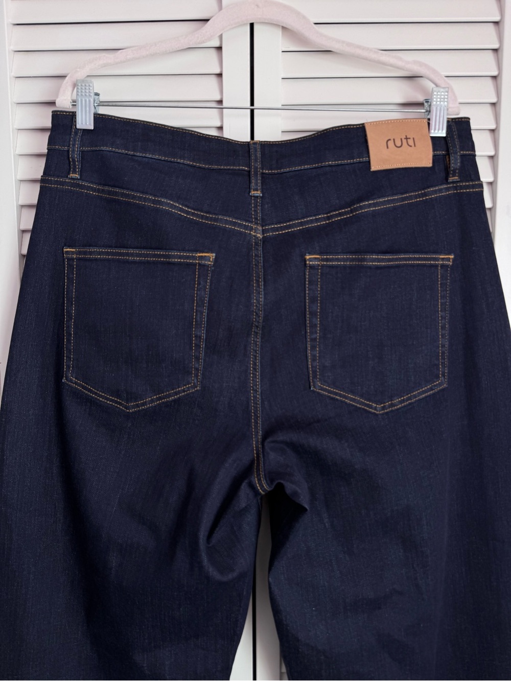 Ruti The Ultimate Barrel Leg Jeans 2.0 Nyx Dark Wash Size 14 Modern Taper NWT - Picture 8 of 11
